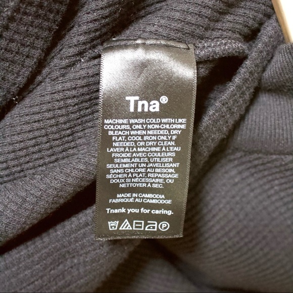 ‼️NWT‼️ - TNA Thermal Mockneck - Picture 16 of 16